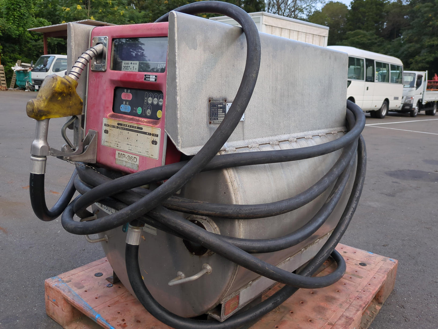 タンクローリー　【ミニローリー】　エムケー　330L（第4類 第2石油類 灯油）【MP-36D】（中古）