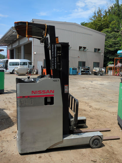 フォークリフト　リーチフォーク　日産　バッテリー式KU01F13最大揚高3m 最大荷重1250kg　不動（中古）