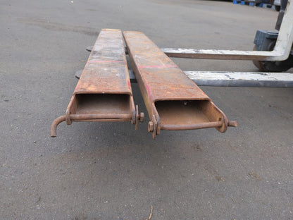 サヤ　フォークリフト用　【2本】全体長さ：約1400mm　幅：140mm（中古）