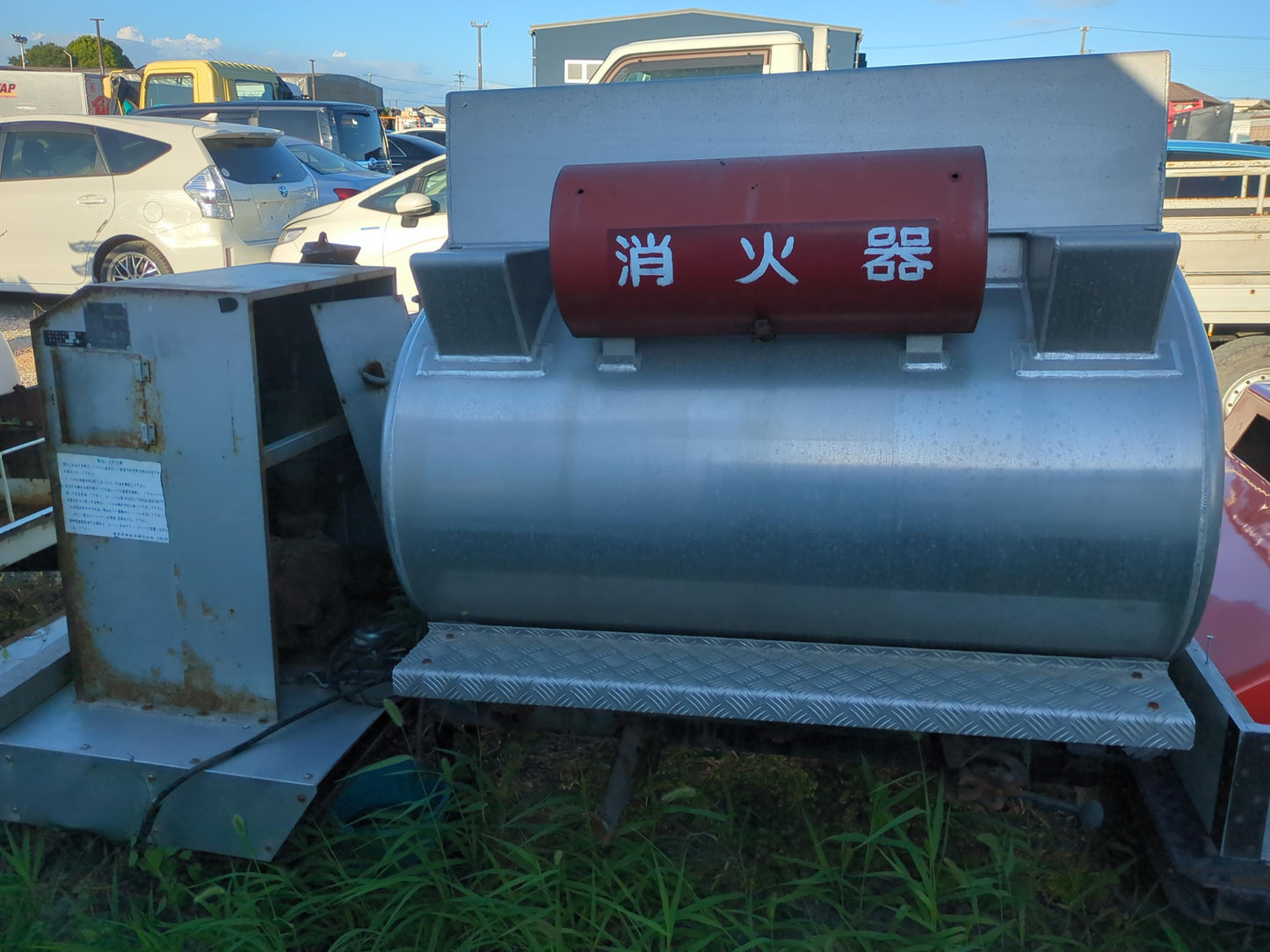 タンク　タツノ　灯油 990L　【LA10】（第4類 第2石油類）メーター付き　不動（中古）