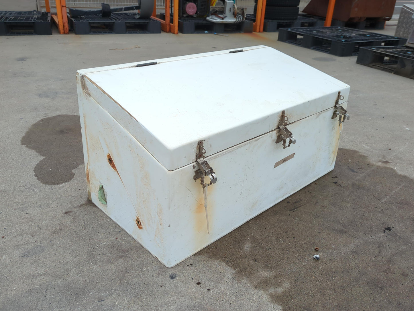 工具箱　リアボックス ケース トランク サイズ：90cmⅹ46cmⅹ45cm 幅ⅹ奥行ⅹ高（中古）
