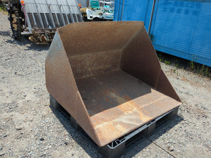 バケット　フォークリフト用バケット　サイズ：約 123cm x 112cm x 86cm 【幅ⅹ奥行ⅹ高さ】（中古）