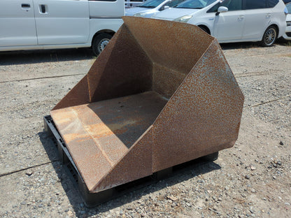 バケット　フォークリフト用バケット　サイズ：約 123cm x 112cm x 86cm 【幅ⅹ奥行ⅹ高さ】（中古）