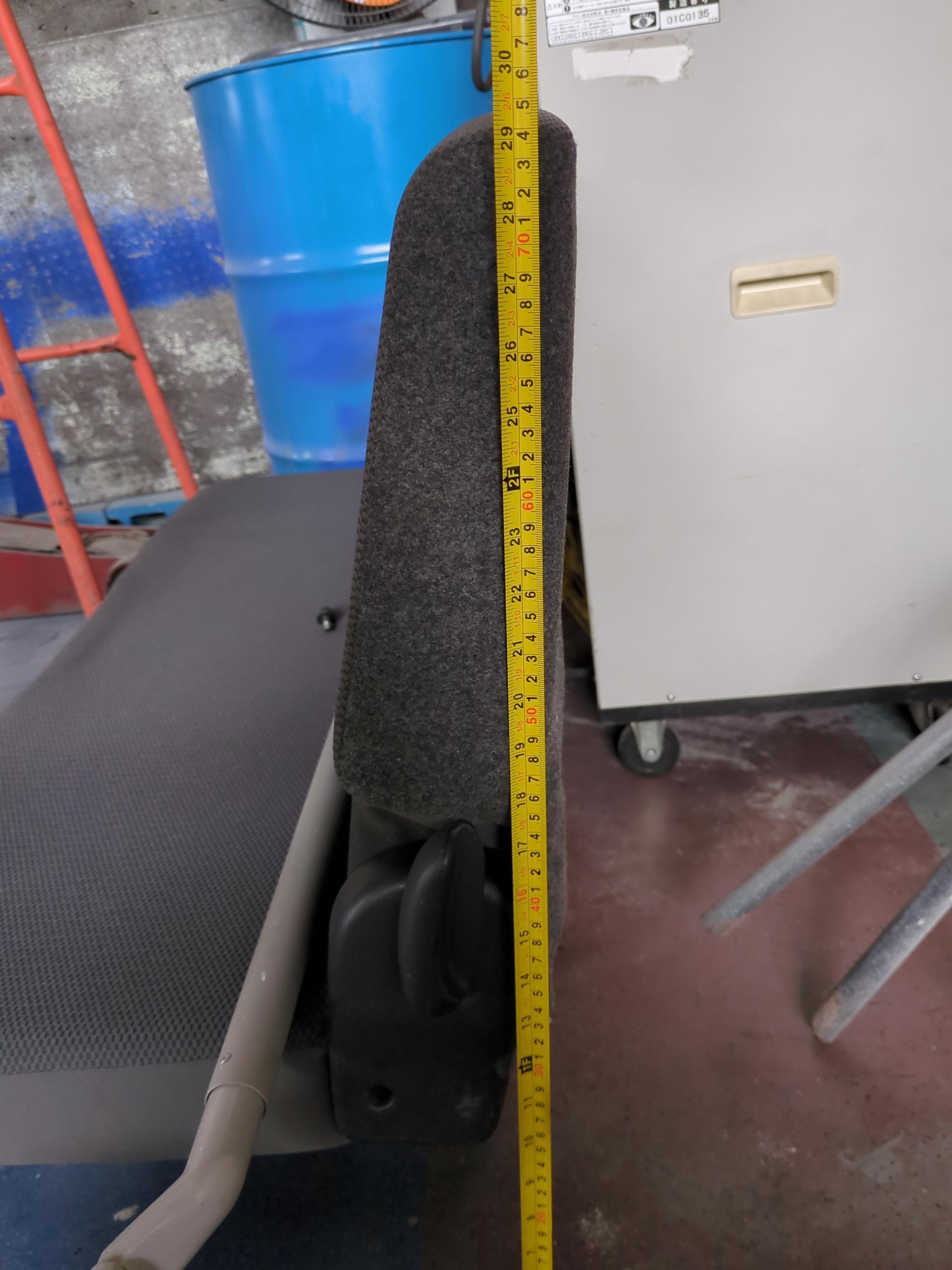 座席　リアシート　ハイエース200系DX　安全バー セット　全長：125cm　全高：75cm　（中古）