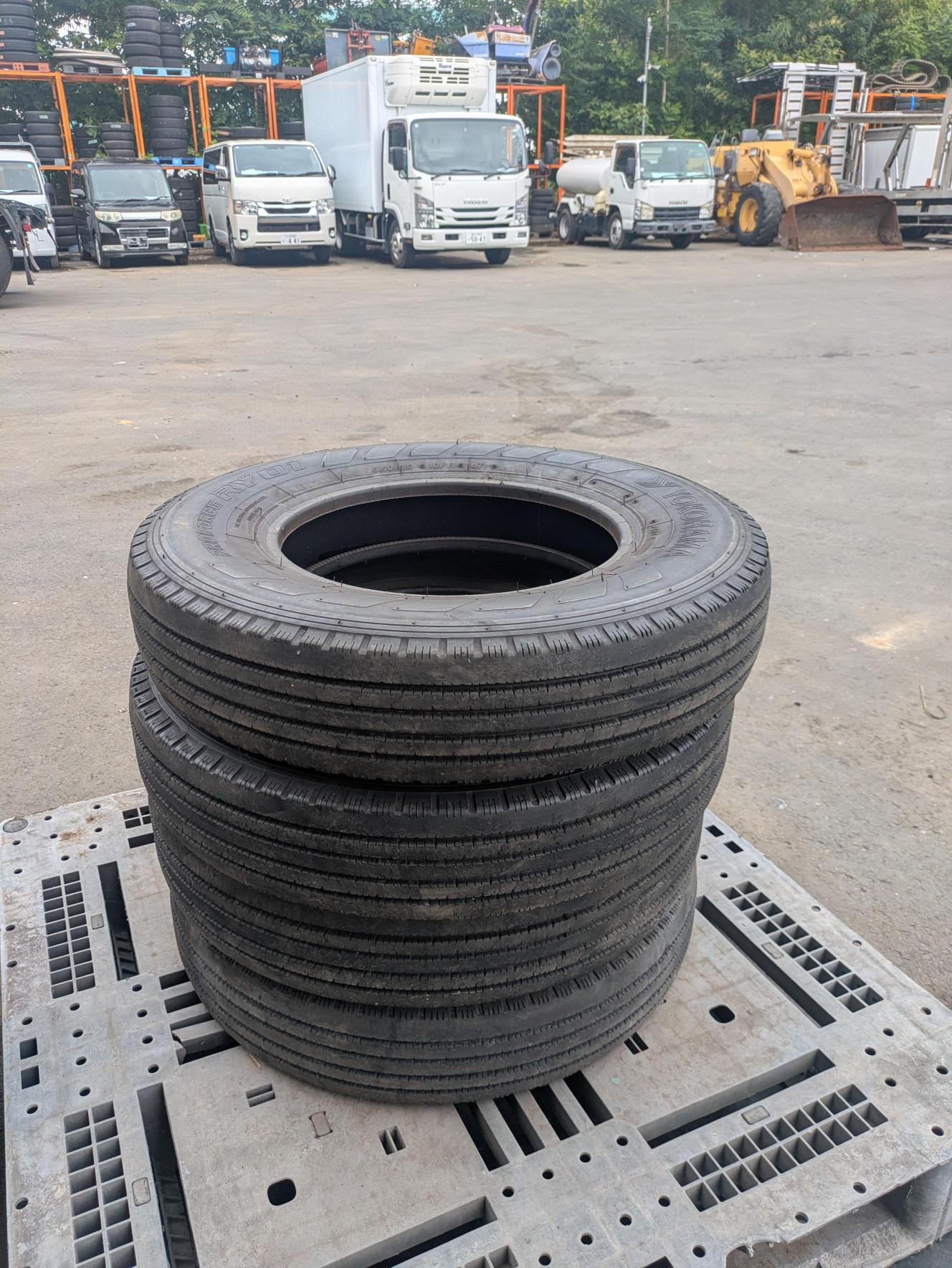 タイヤ　ノマールタイヤ　4本　ヨコハマ　PROFORCE RY01　6.50R16/10PR LT（中古）