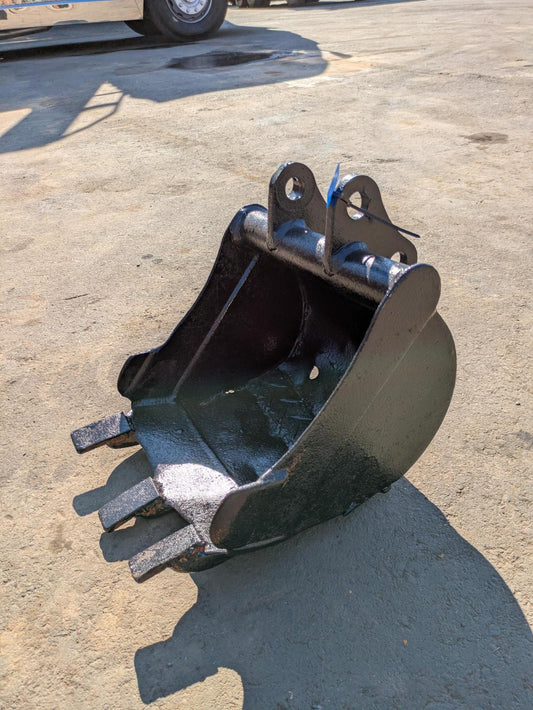 バケット　油圧ショベルバケツ　 アーム幅：100mm　ピン径：25mm （中古）