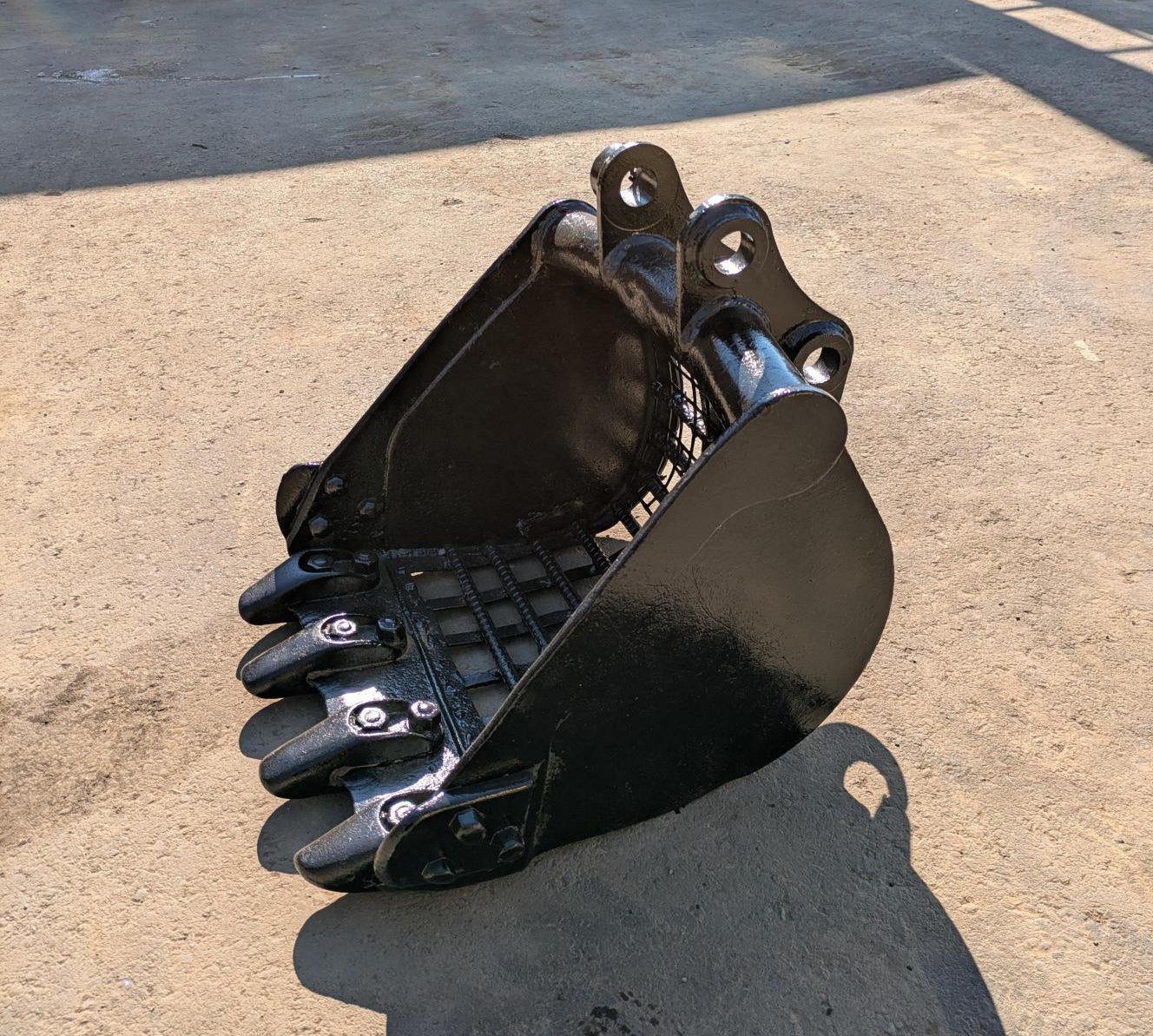 バケット　スケルトンバケツ　アーム幅：130mm　ピン径：30mm （中古）