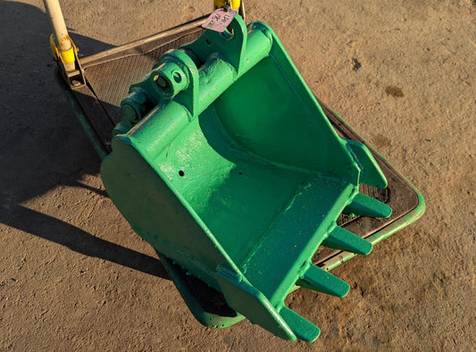 バケット 油圧ショベルバケツ　 アーム幅100mm ピン径25mm （中古）