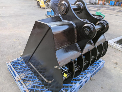 バケット　油圧ショベルバケツ　スケルトンバケット　アーム幅：200mm　ピン径：65mm（中古）