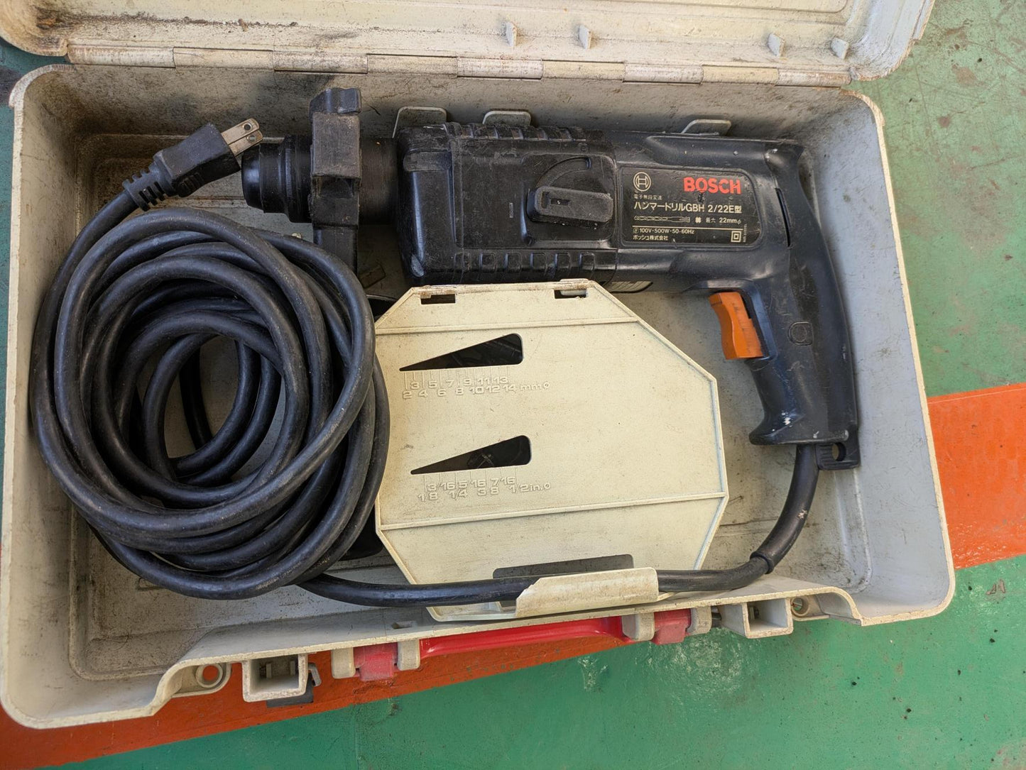 ハンマードリル　ボッシュ　GBH 2/22 E　100V/500W 22mm最大穴あけ【動作確認済】（中古）