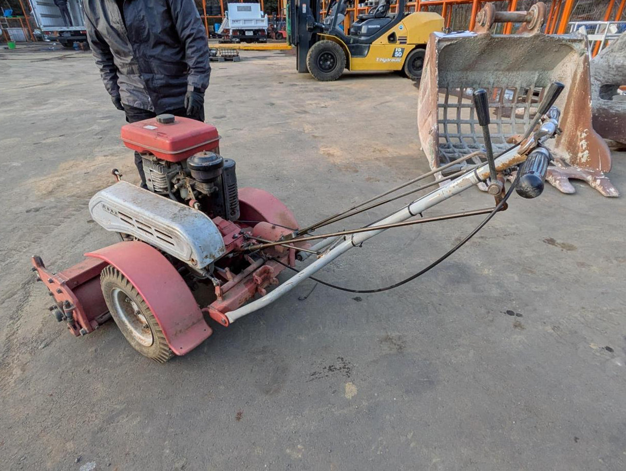 芝刈機　芝刈り機　草刈機　草刈り機　自走式　共栄社　バロネス【動作確認済】（中古）