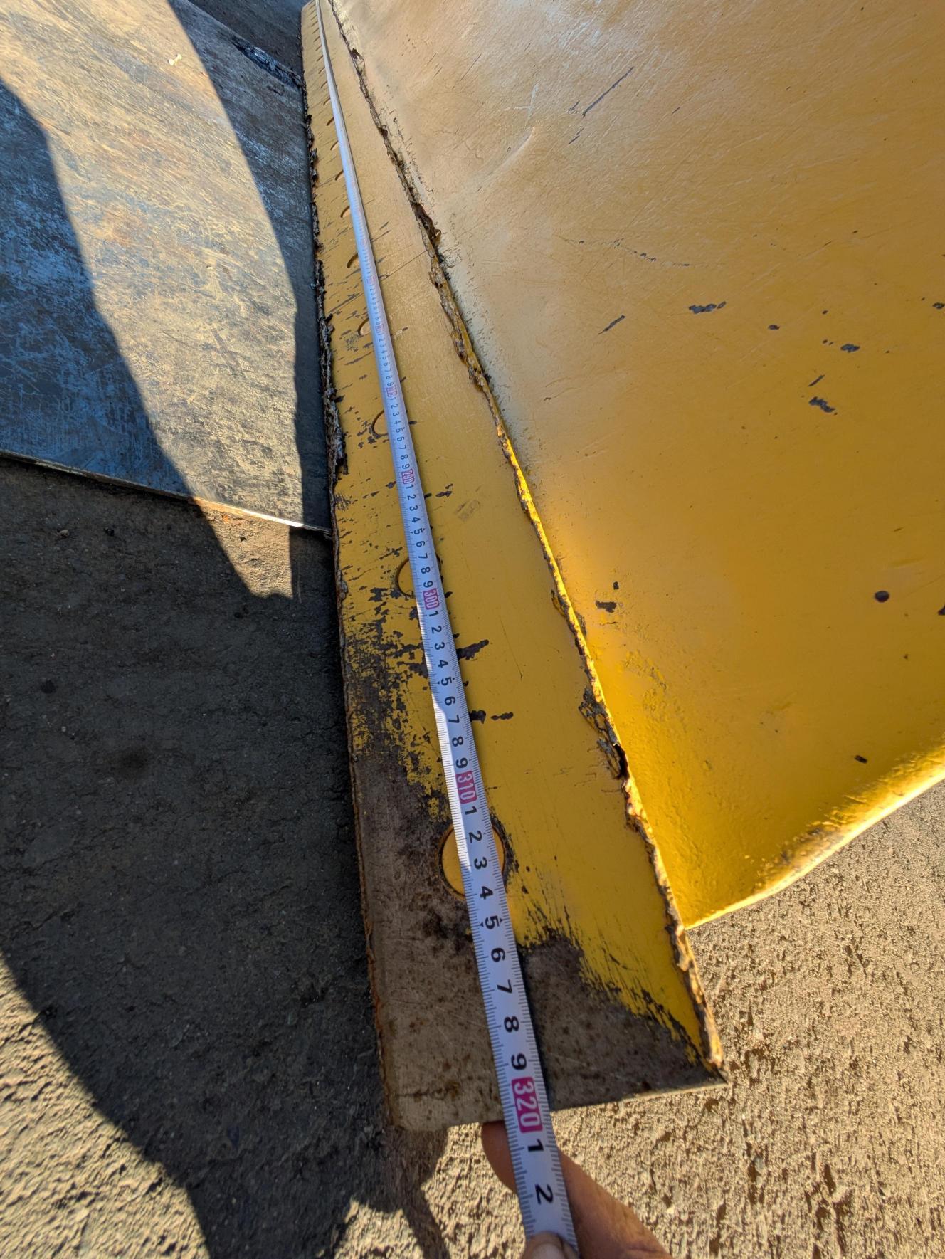 コマツ WA100 -3E 用 油圧スノープラウ 除雪ブレード【油圧作動OK】【茨城県坂東市】（中古）