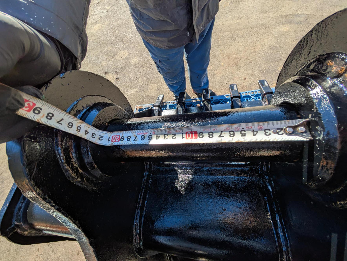 バケット　油圧ショベルバケツ　スケルトンバケット　アーム幅：200mm　ピン径：65mm（中古）