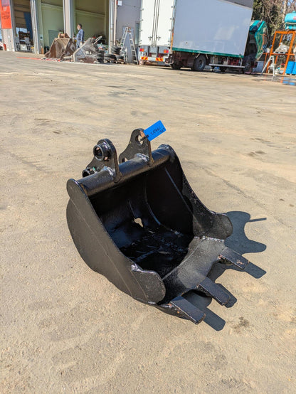 バケット　油圧ショベルバケツ　 アーム幅：100mm　ピン径：25mm （中古）