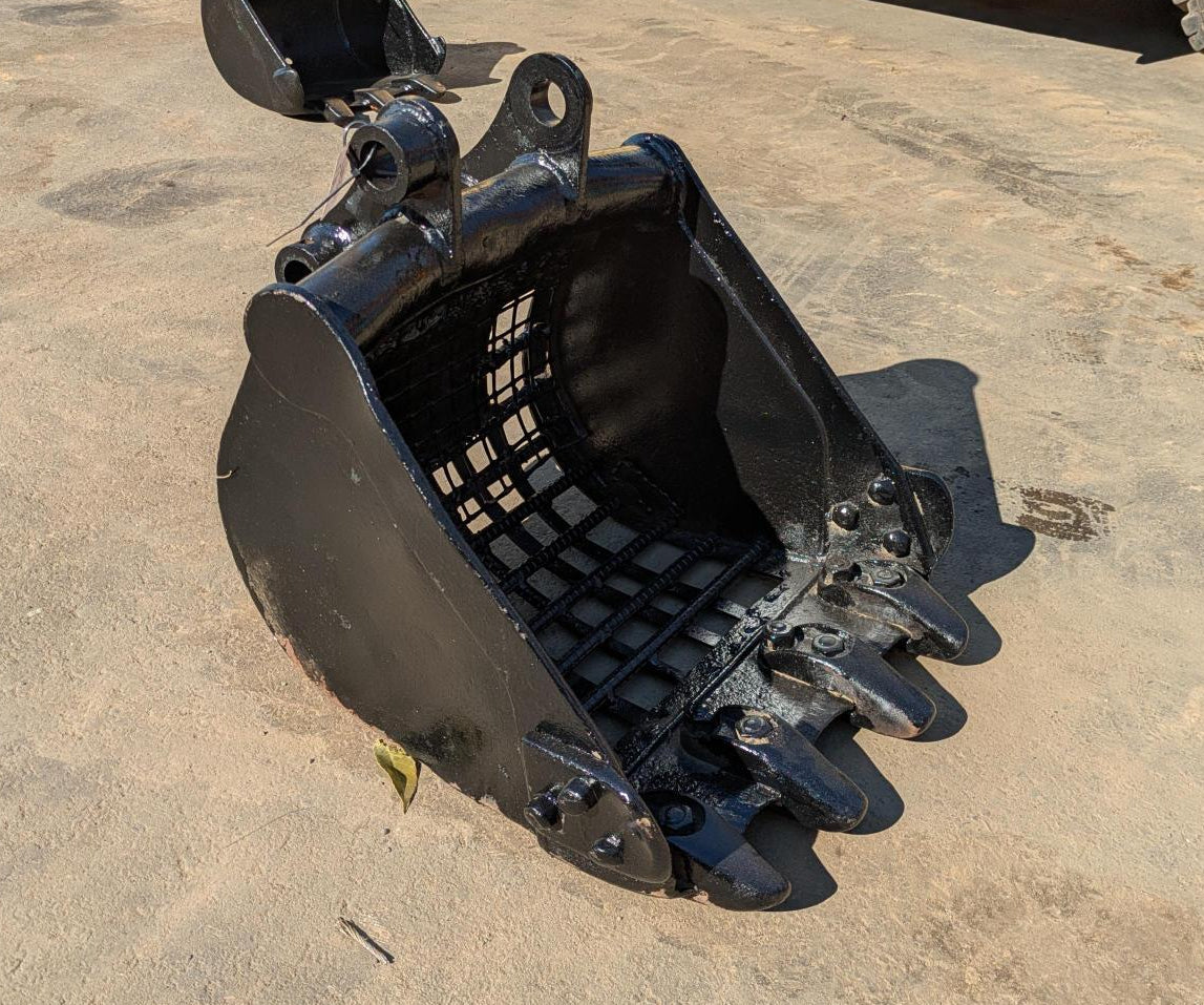 バケット　スケルトンバケツ　アーム幅：130mm　ピン径：30mm （中古）