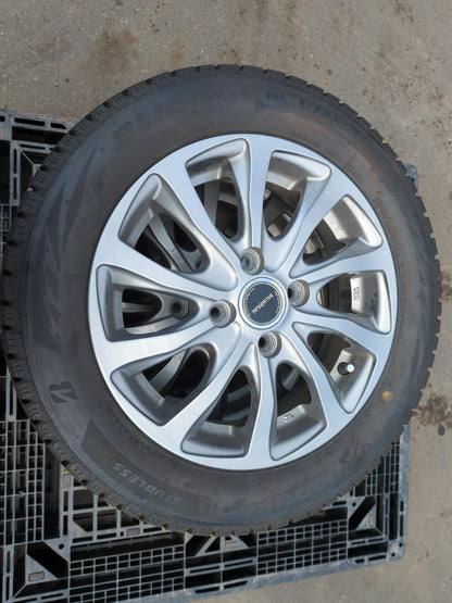タイヤ　スタッドレスタイヤ（ホイール付き）　4本　BRIDGESTONE  155/65R14 75Q　（中古）