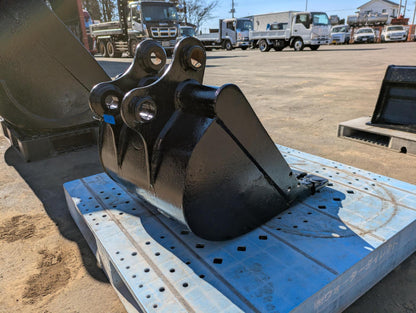 バケット　油圧ショベルバケット バケツ　アーム幅：140mm 　ピン径: 40mm （中古）