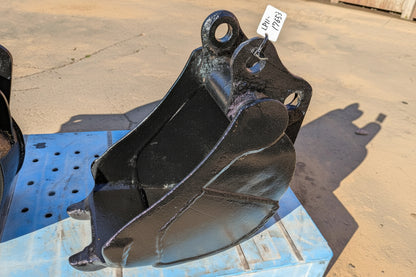 バケット　油圧ショベルバケツ　アーム幅：105mm　ピン径：29.5mm（中古）