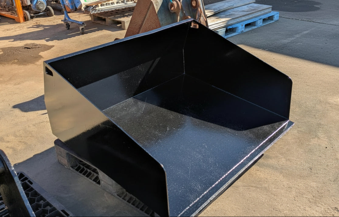 バケット　フォークリフト用　トヨタ　7FBE15で使用　ピン径：20mm　差込口の高さ：55mm　（中古）