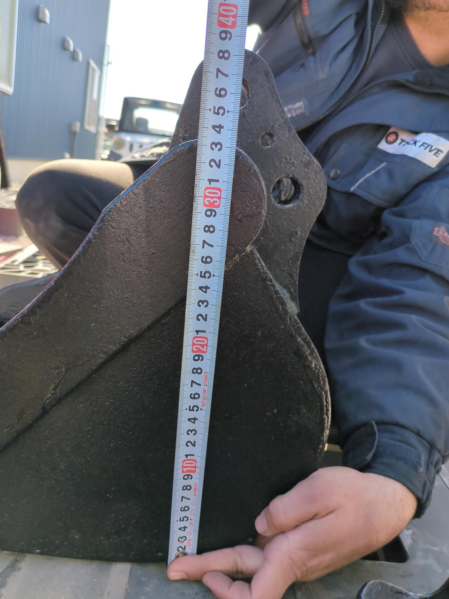 バケット　油圧ショベル　アーム幅：100mm　ピン径：25mm（中古）