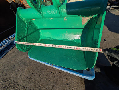 バケット　油圧ショベルバケツ アーム幅：120mm　ピン径：35.4mm（中古）