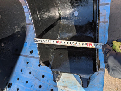 バケット　油圧ショベルバケツ　アーム幅：105mm　ピン径：29.5mm（中古）