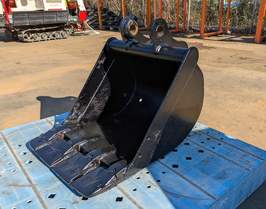 バケット　油圧ショベルバケット バケツ　アーム幅：140mm 　ピン径: 40mm （中古）