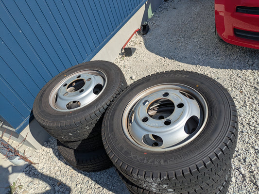 弥富纏め売り タイヤ　 6本   ホイール付きタイヤ　205/70R17.5    キャンター から取り外し　DUNLOP  (中古)