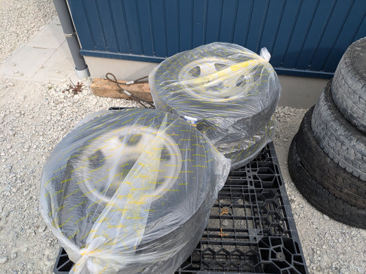 タイヤ　スタッドレスタイヤ　4本　DUNLOP　195/80R15　WINTER MAXX　SV01（中古）