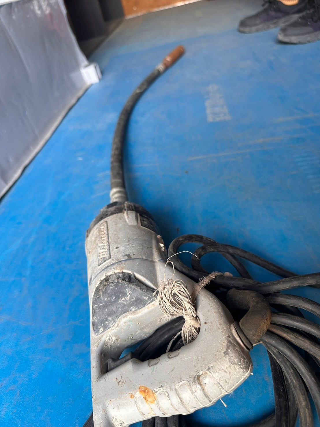 バイブレーター　MIKASA　UM 　F2585　100V　（中古）