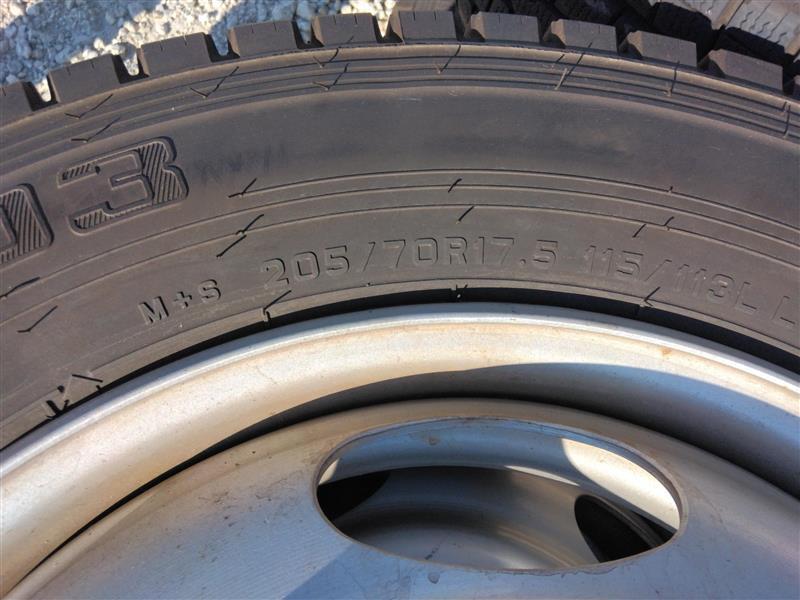 弥富纏め売り タイヤ　 6本   ホイール付きタイヤ　205/70R17.5    キャンター から取り外し　DUNLOP  (中古)