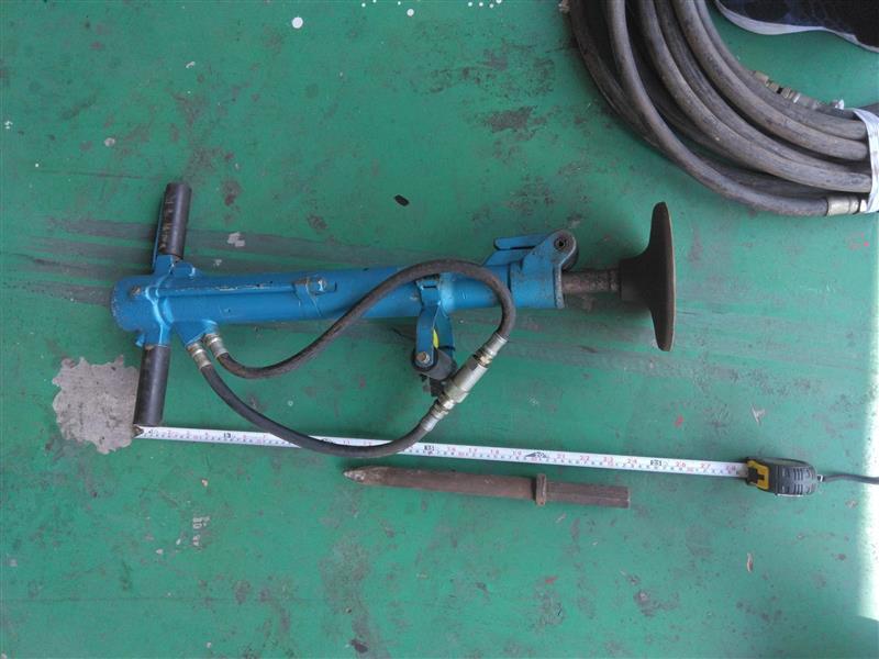 油圧ブレーカー　ハンドブレーカー　ハツリ機 油圧杭打機 油圧ホースセット　（中古）