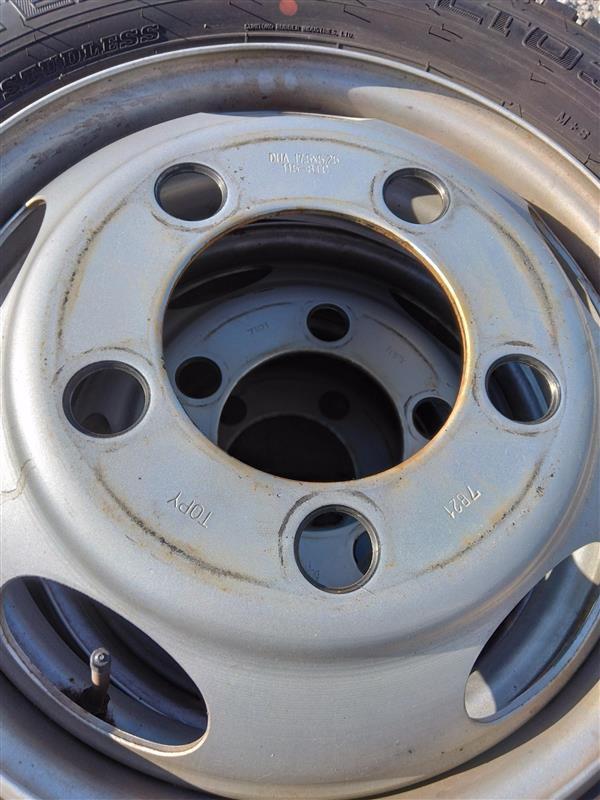 弥富纏め売り タイヤ　 6本   ホイール付きタイヤ　205/70R17.5    キャンター から取り外し　DUNLOP  (中古)