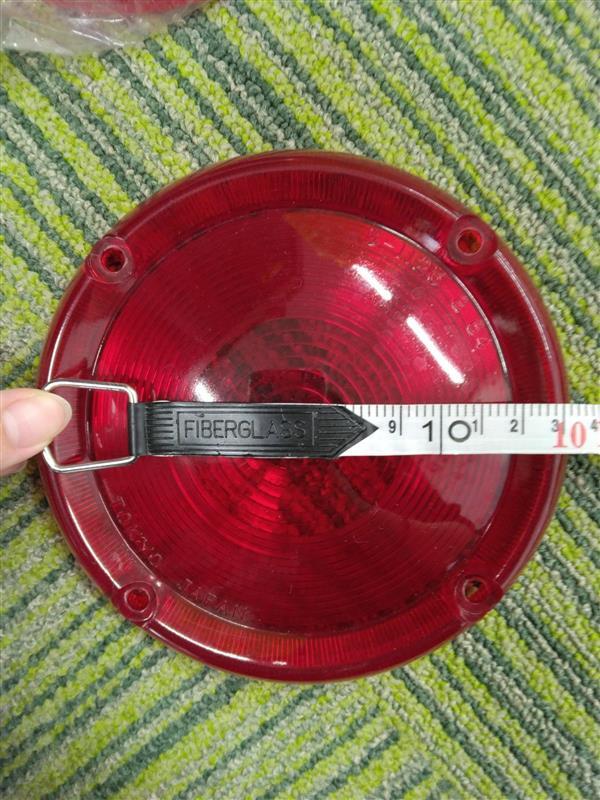 テールレンズ　千代田　いすゞ エルフ用　丸形（中古）