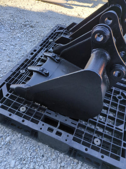 バケット　ユンボPC01-1で使用　アーム幅：120mm　ピン径：30m　幅：46cm（中古）