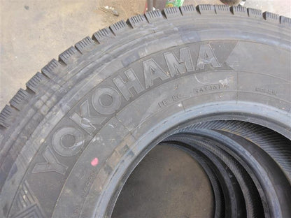 タイヤ　スタッドレスタイヤ　６本　YOKOHAMA （ヨコハマ）225/90R17.5（中古）