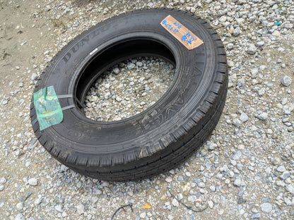 タイヤ　ノマールタイヤ　DUNLOP　195/85R16 114/112L LT（中古）