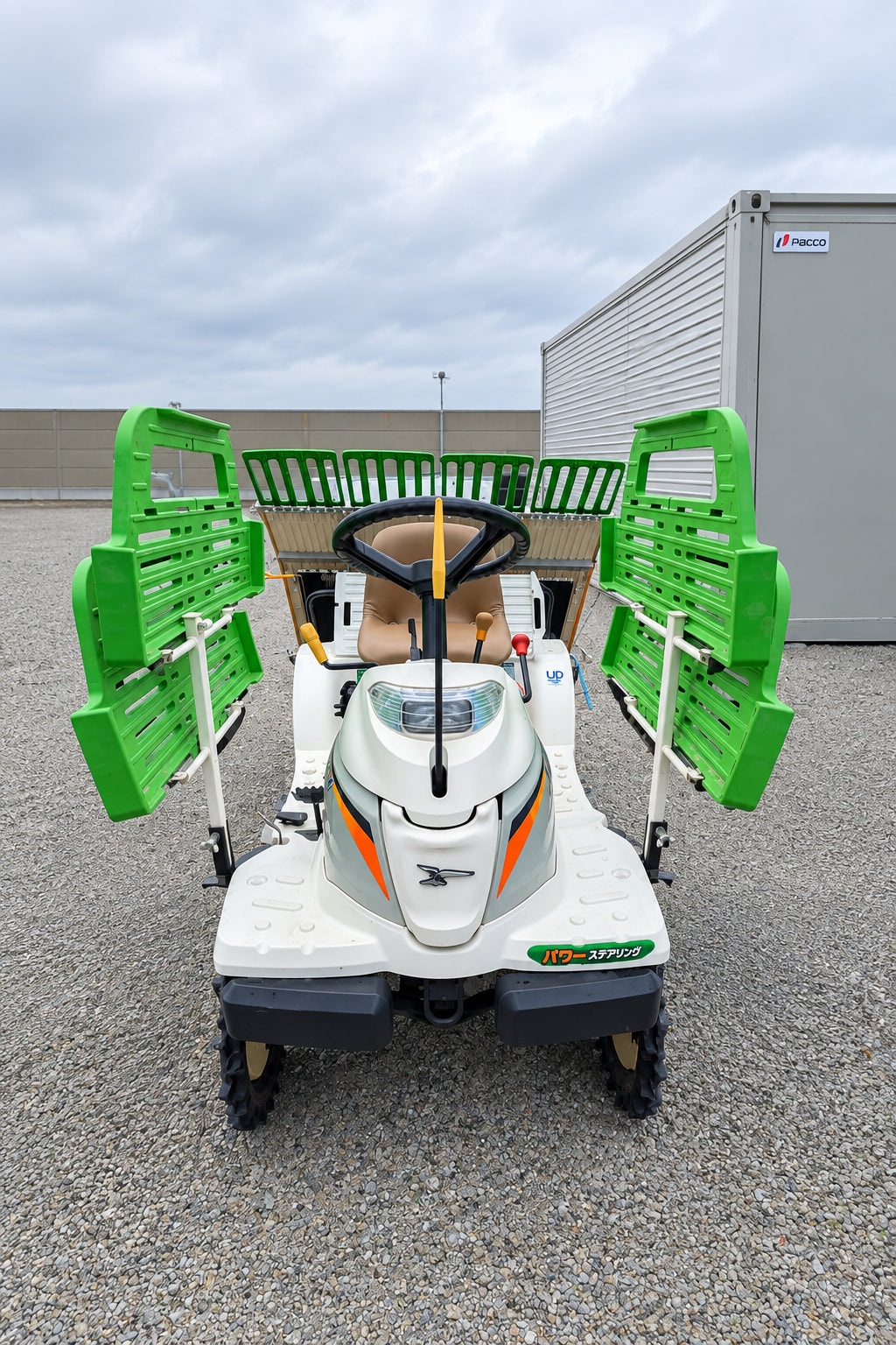 田植え機 ヤンマーVP1小型乗用 4条植え 不動 部品取り（中古）
