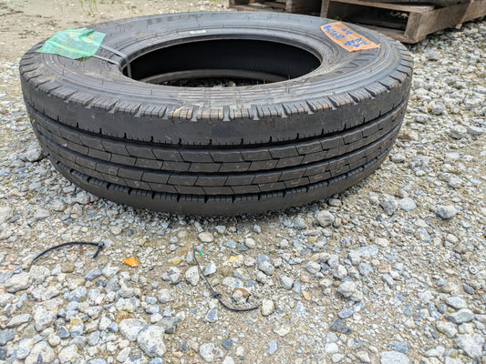 轮胎 普通轮胎 邓禄普 195/85R16 114/112L LT（二手）